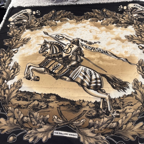 Burberry EKD Print Cashmere Large Square Scarf Brand New - Picture 1 of 10